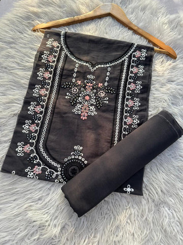 ET10 - Ethnic Embroidered Lawn 2P