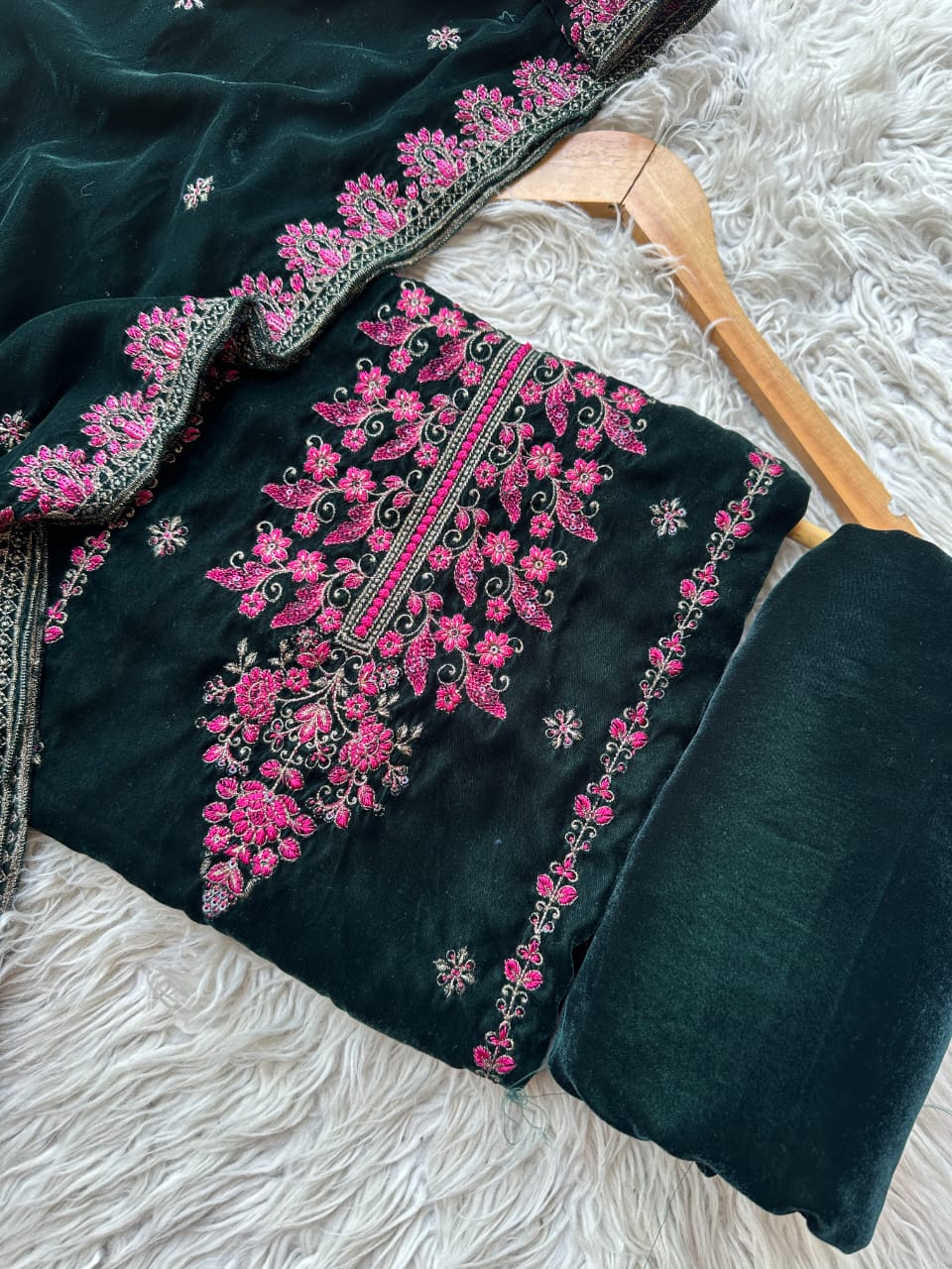 CV28 - Charizma Velvet Embroidered 3P