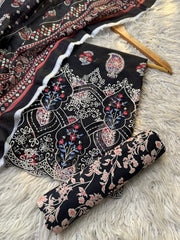 MC11 - Mico Embroidered Lawn 3P