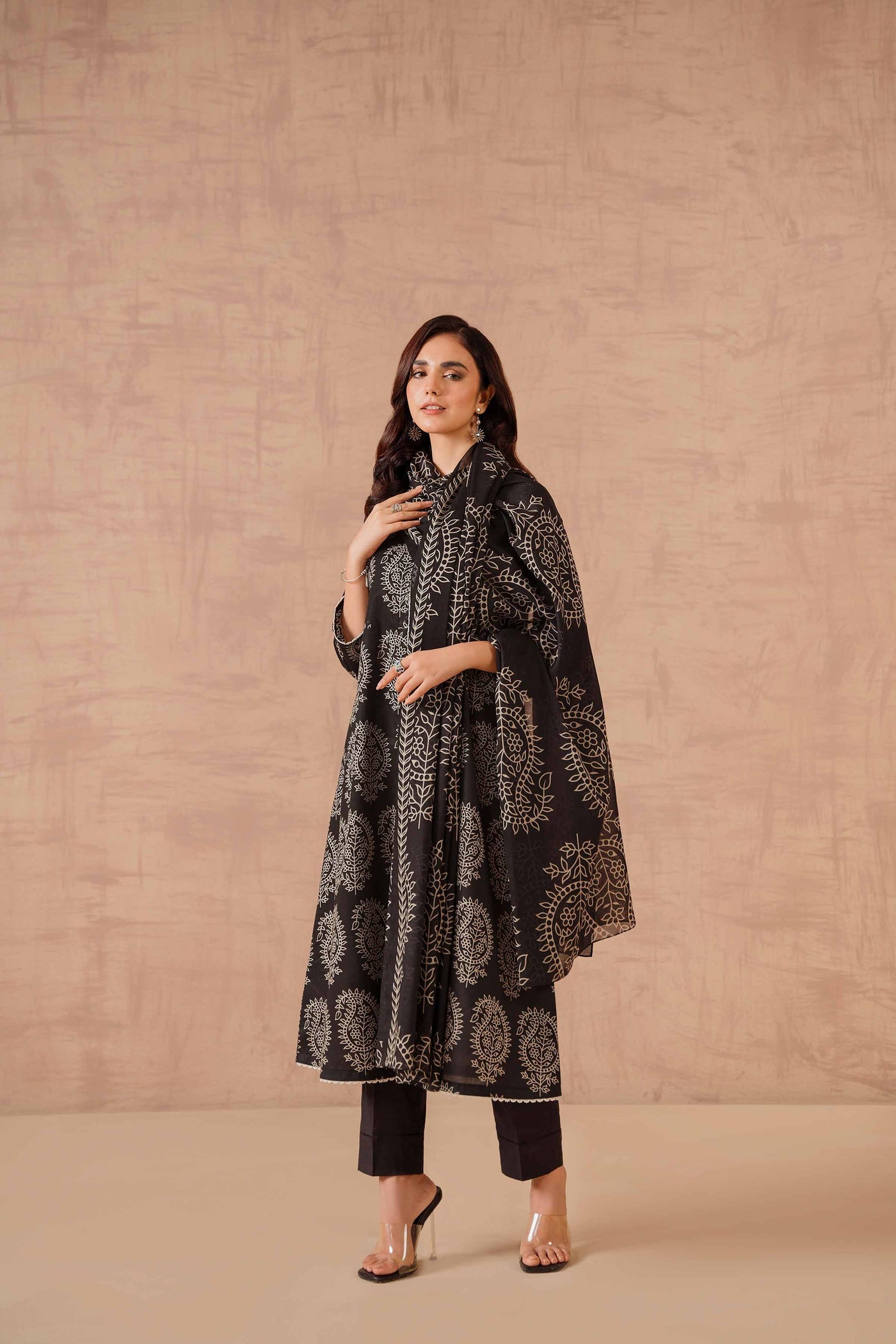 42301 - Nishat Printed Lawn 3P