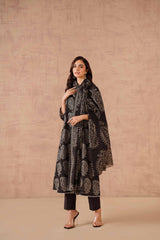 42301 - Nishat Printed Lawn 3P