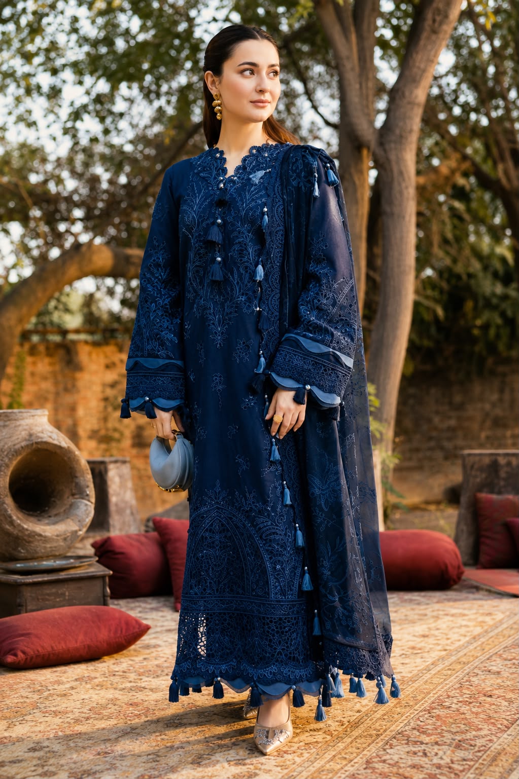 J696 - Jade Unstitched Lawn Embroidered 3P