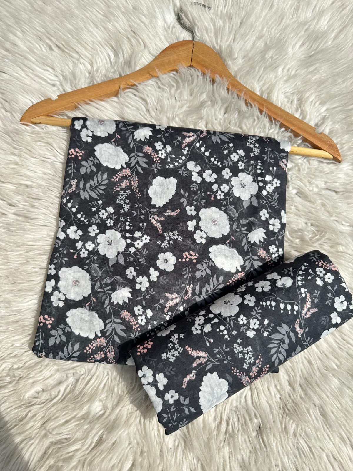 MS41 - Allover Unstitched Lawn 2P