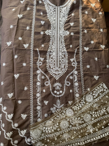 ET4 - Ethnic Embroidered Lawn 2P