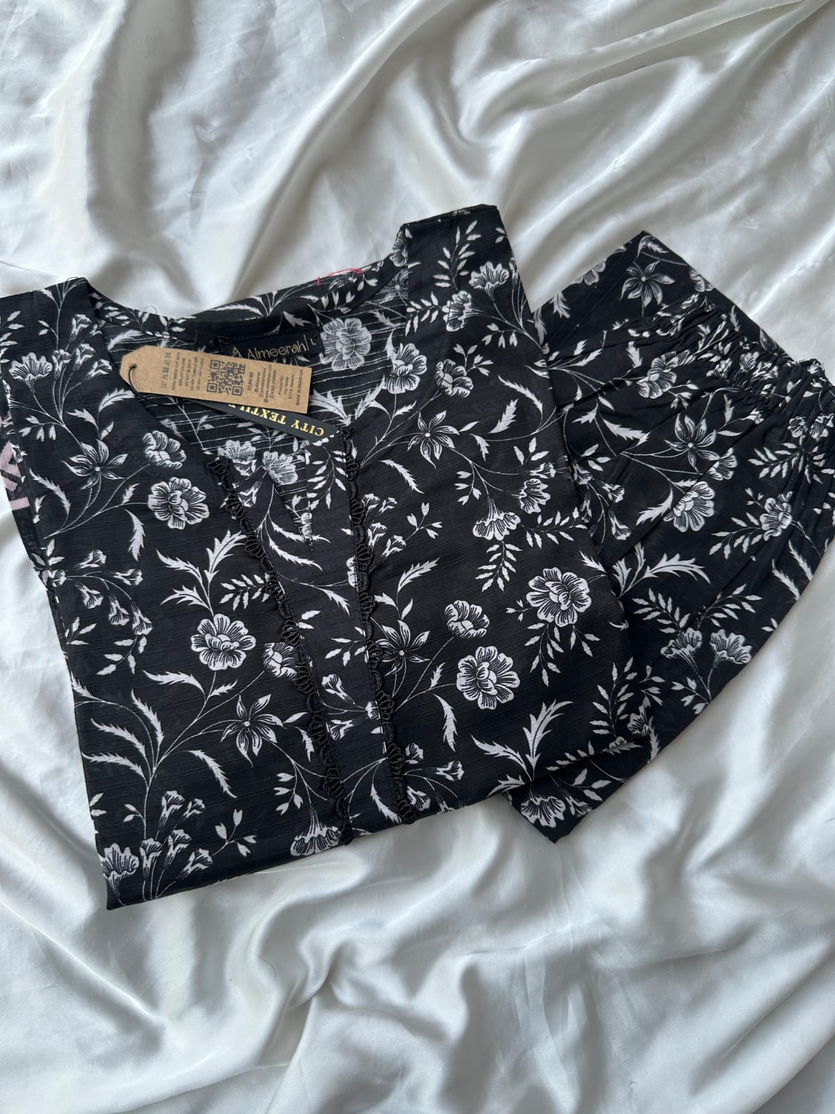 AL14 - Almeerah Stitched Doriya Lawn 2P