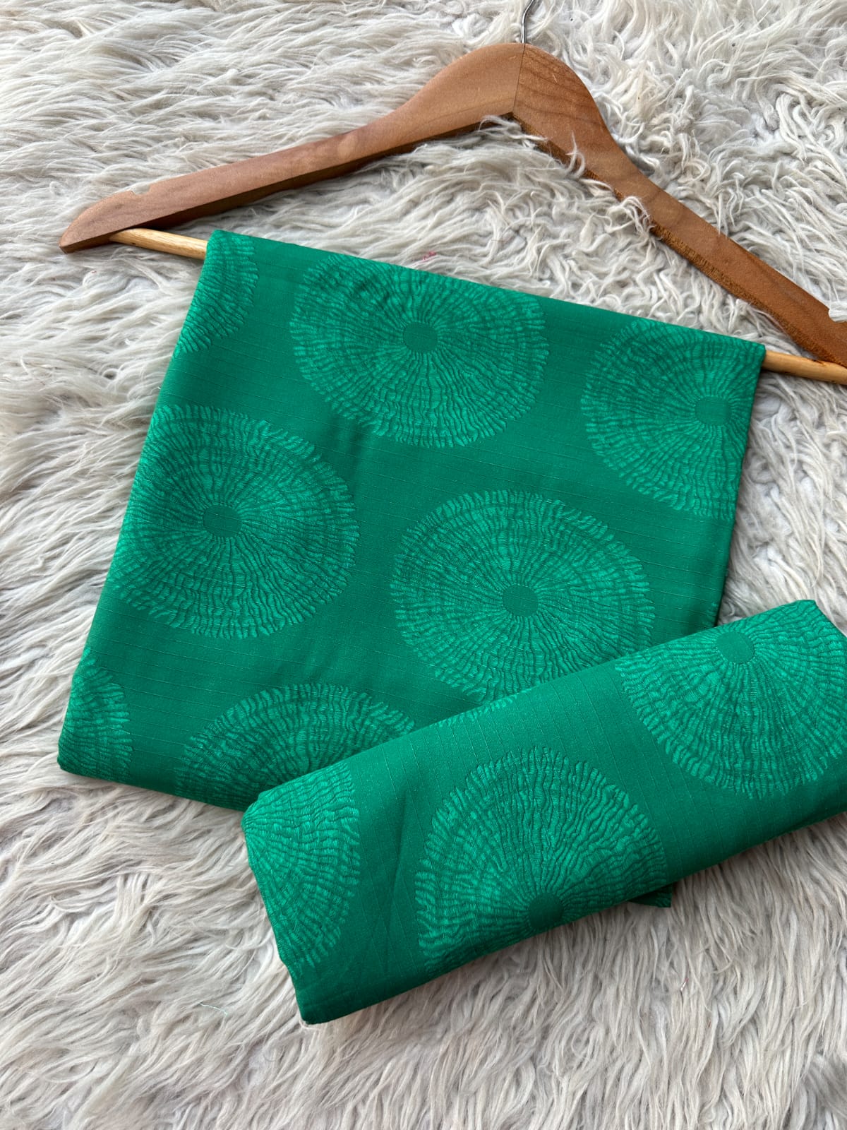 ET7 - Ethnic Doriya Viscose Printed 2P