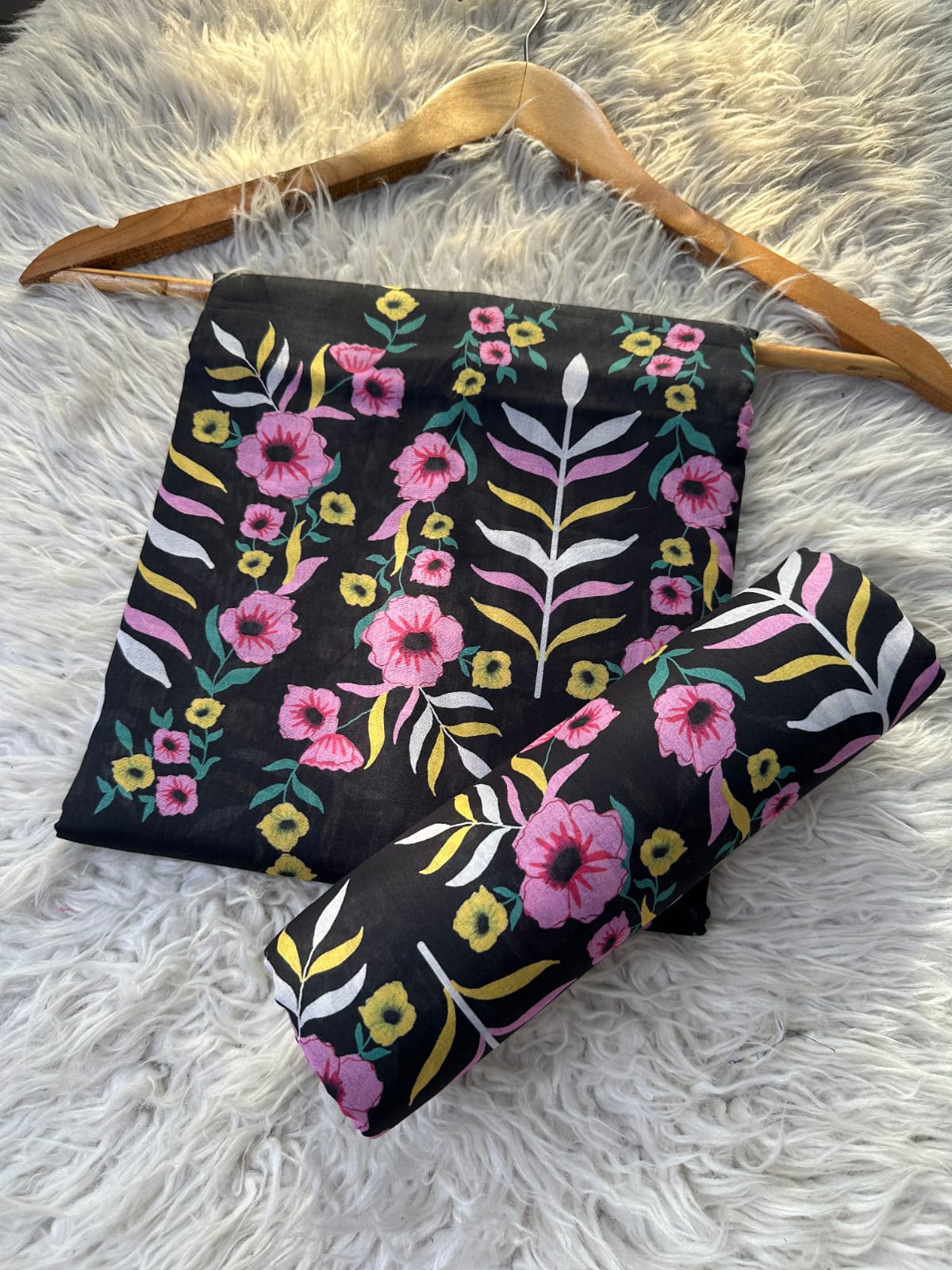 BA 20 - Bareeze Prints Lawn 2P