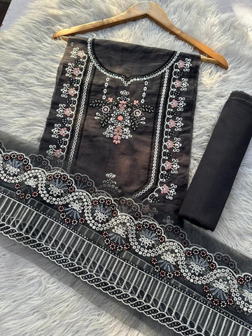 ET10 - Ethnic Embroidered Lawn 2P
