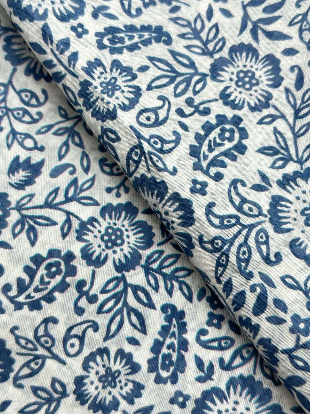 S09 - Cross Stitch Unstitched Lawn 2P
