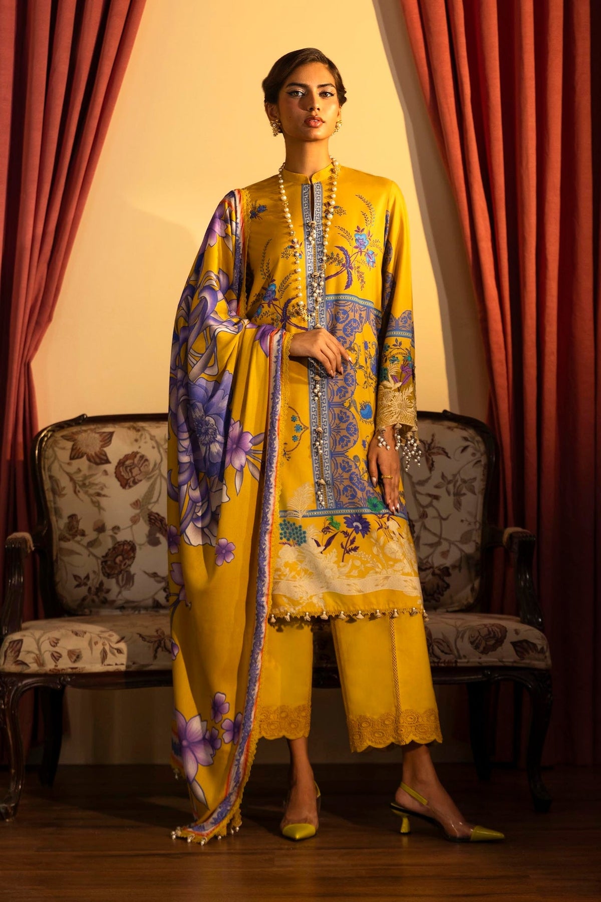 M255 - Sana Safinaz Linen Embroidered 3P