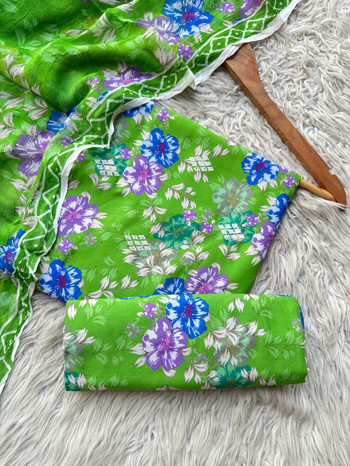 BR10 - Bareeze Chikankari Linen 3P