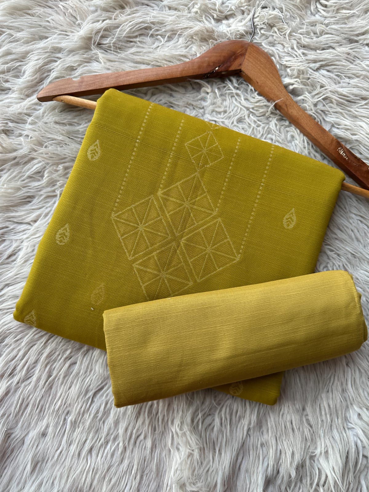 JC1 - Jacquard Khaddar 2P