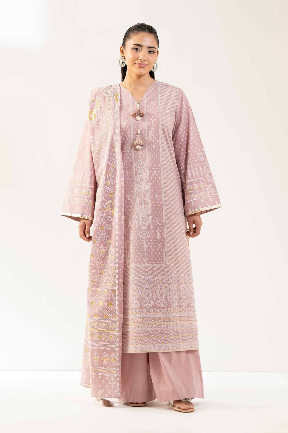 42501899 - Nishat Lawn Embroidered 3P