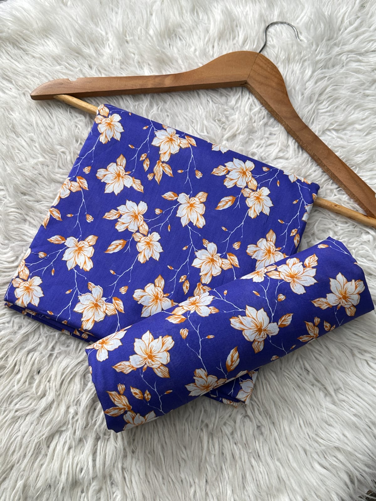 AL94 - Alkaram Printed Lawn 2P – Mydrobe