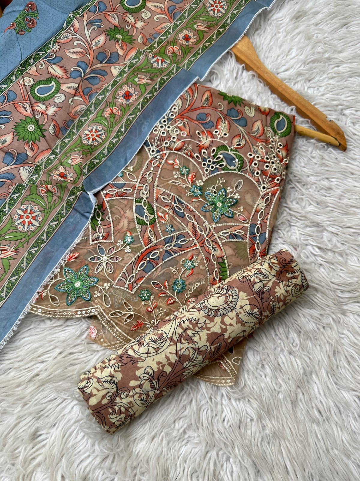 MC6 - Mico Embroidered Lawn 3P