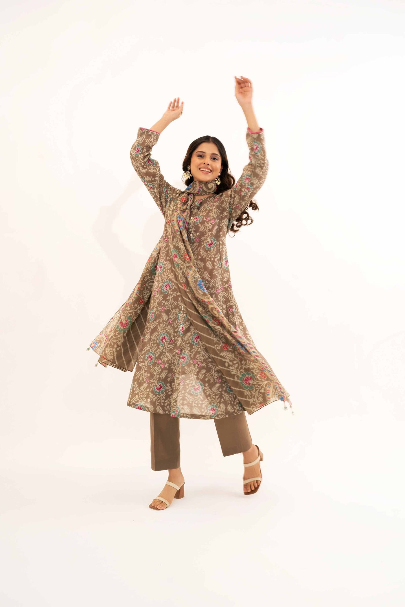 420186 - Nishat Printed Lawn 3P