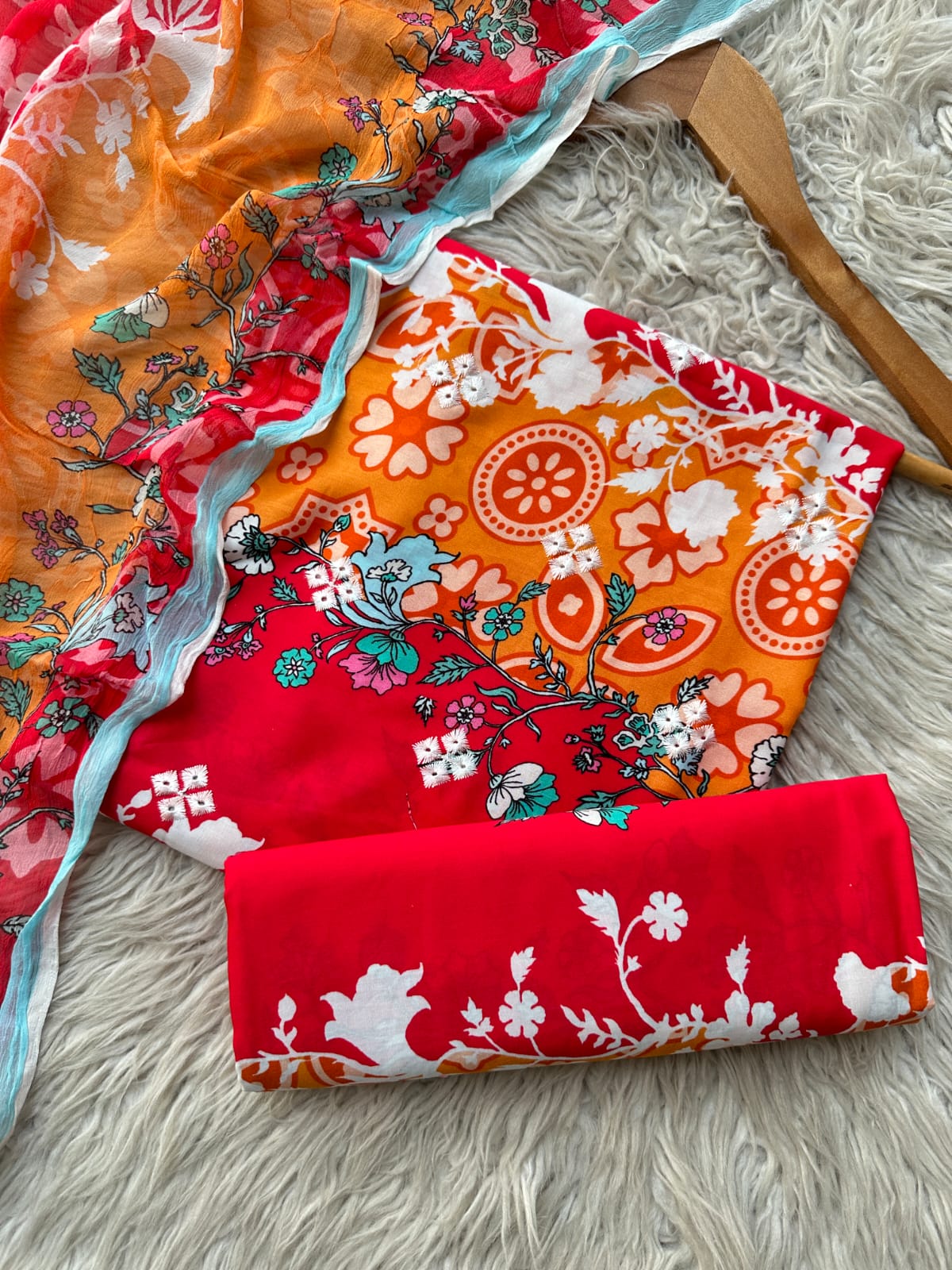 BR9 - Bareeze Chikankari Linen 3P