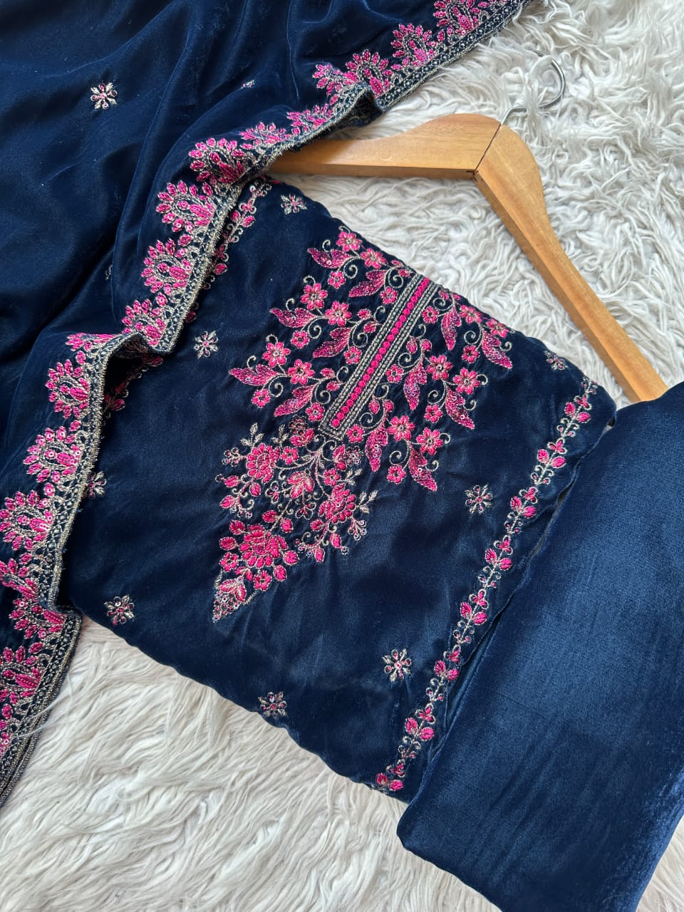 CV14 - Charizma Velvet Embroidered 3P