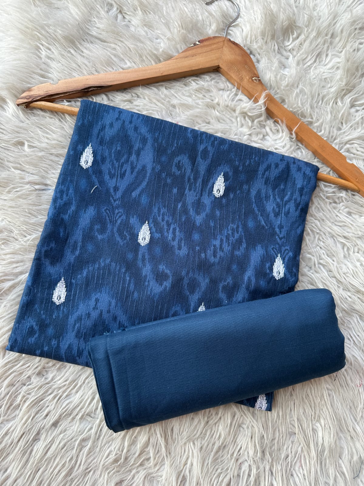 AL45 - J. Embroidered Lawn 2P