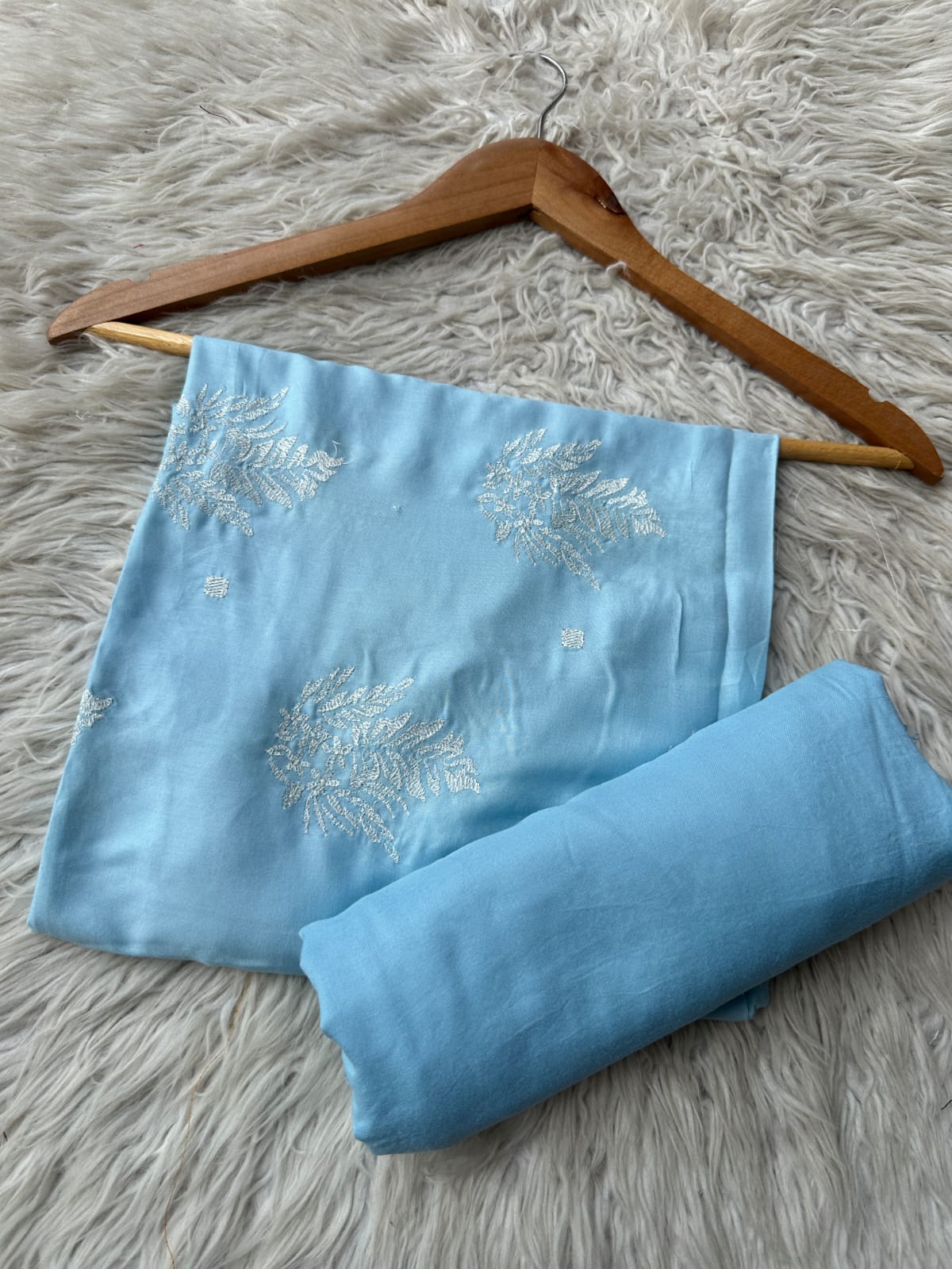 B13 - Bareeze Embroidered Linen 2P