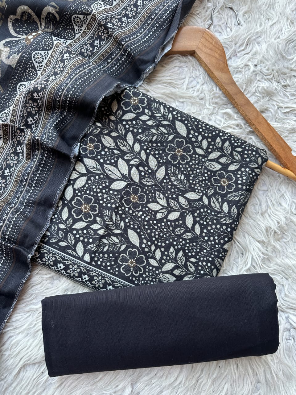 BSK35 - Bin Saeed Unstitched 3 Piece Khaddar