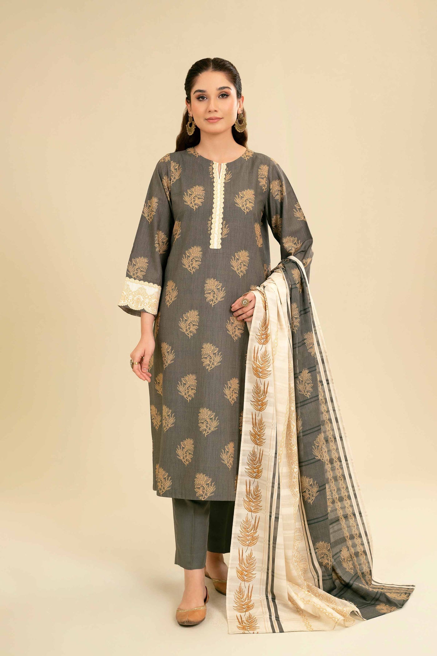 42308 - Nishat Printed Lawn 3P
