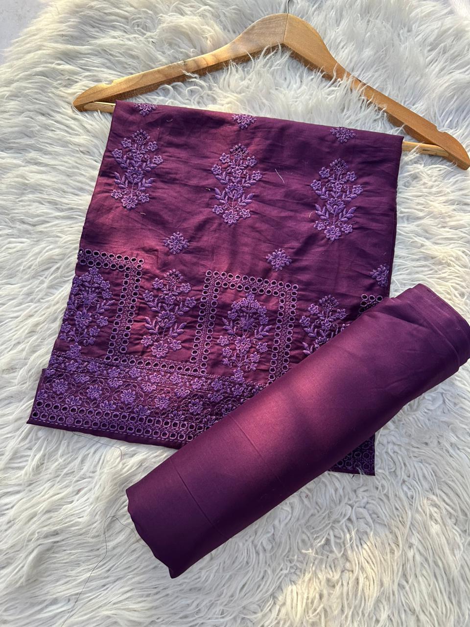 ET9 - Ethnic Embroidered Lawn 2P