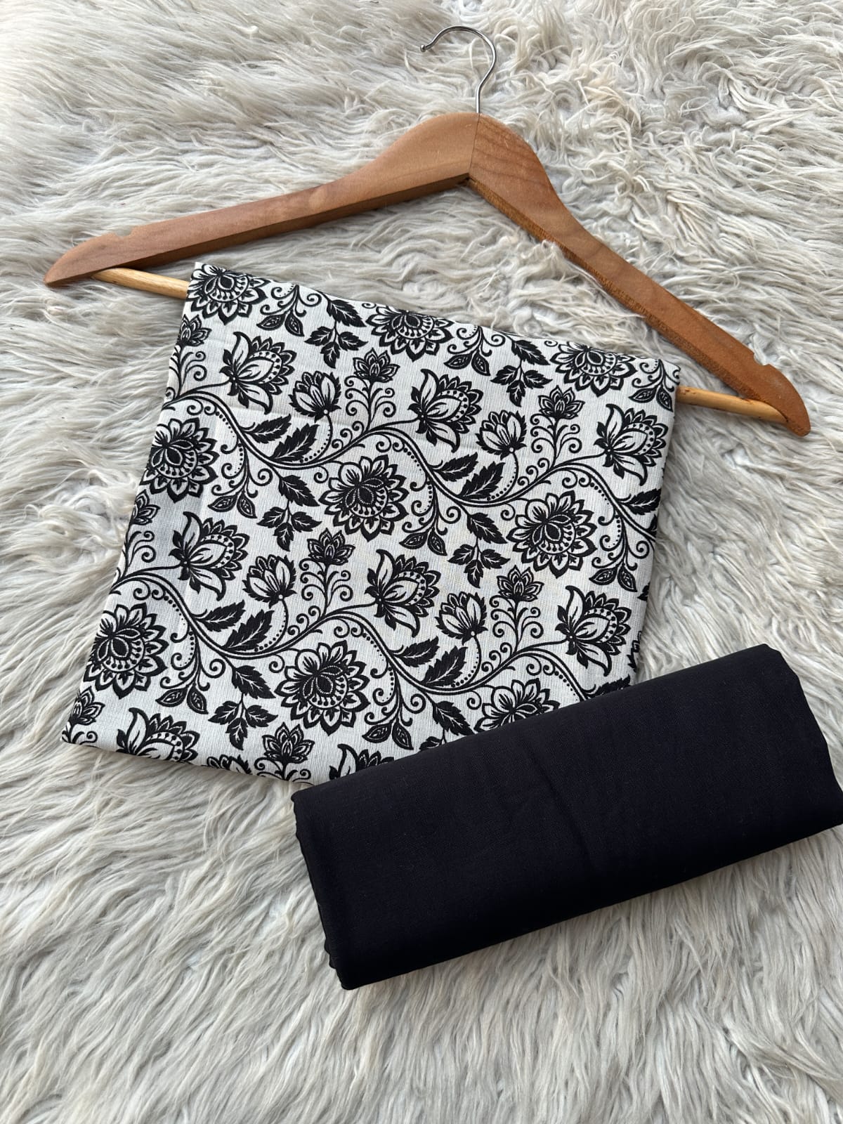 AL204 - Alkaram Printed Khaddar 2P