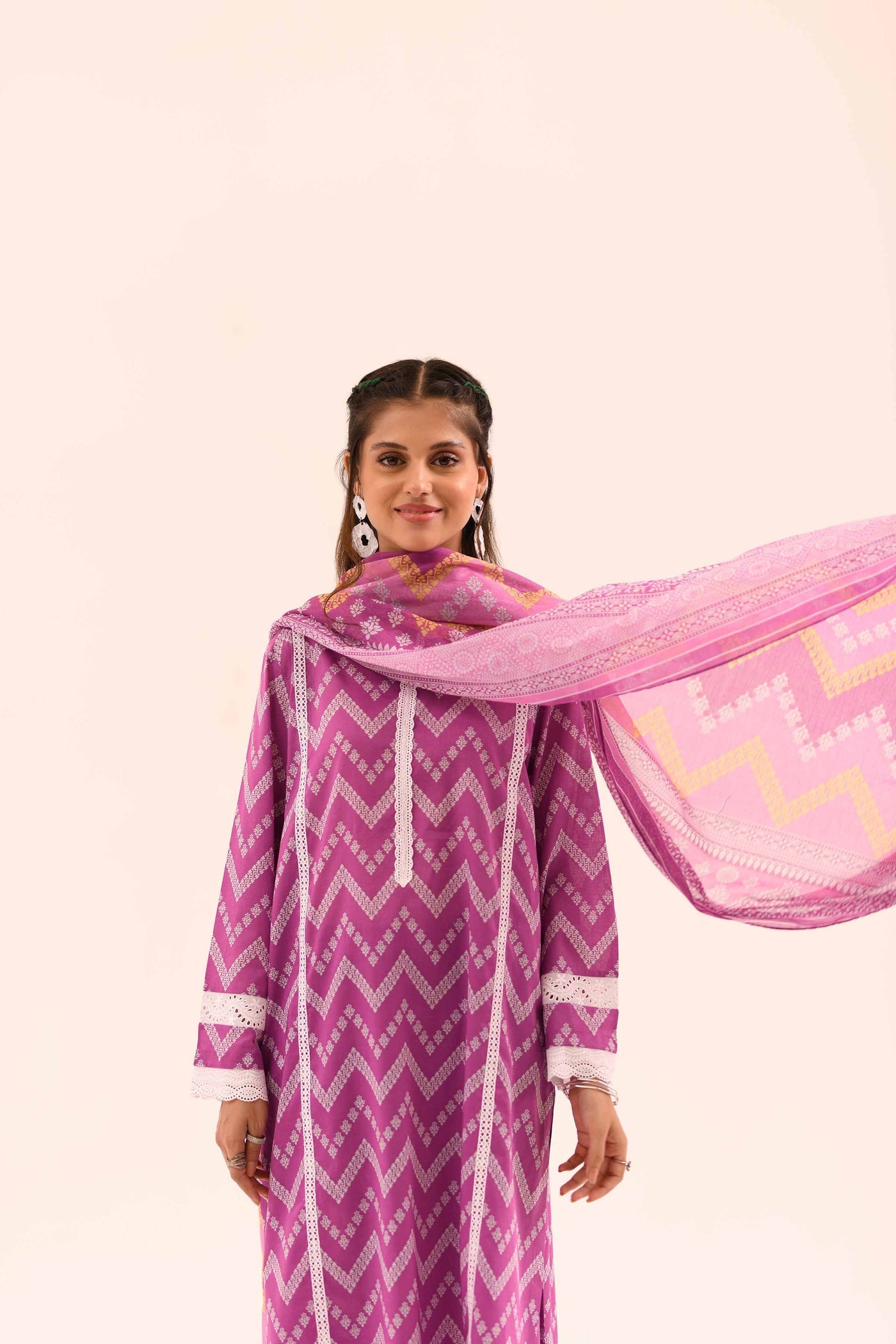 420176 - Nishat Printed Lawn 3P