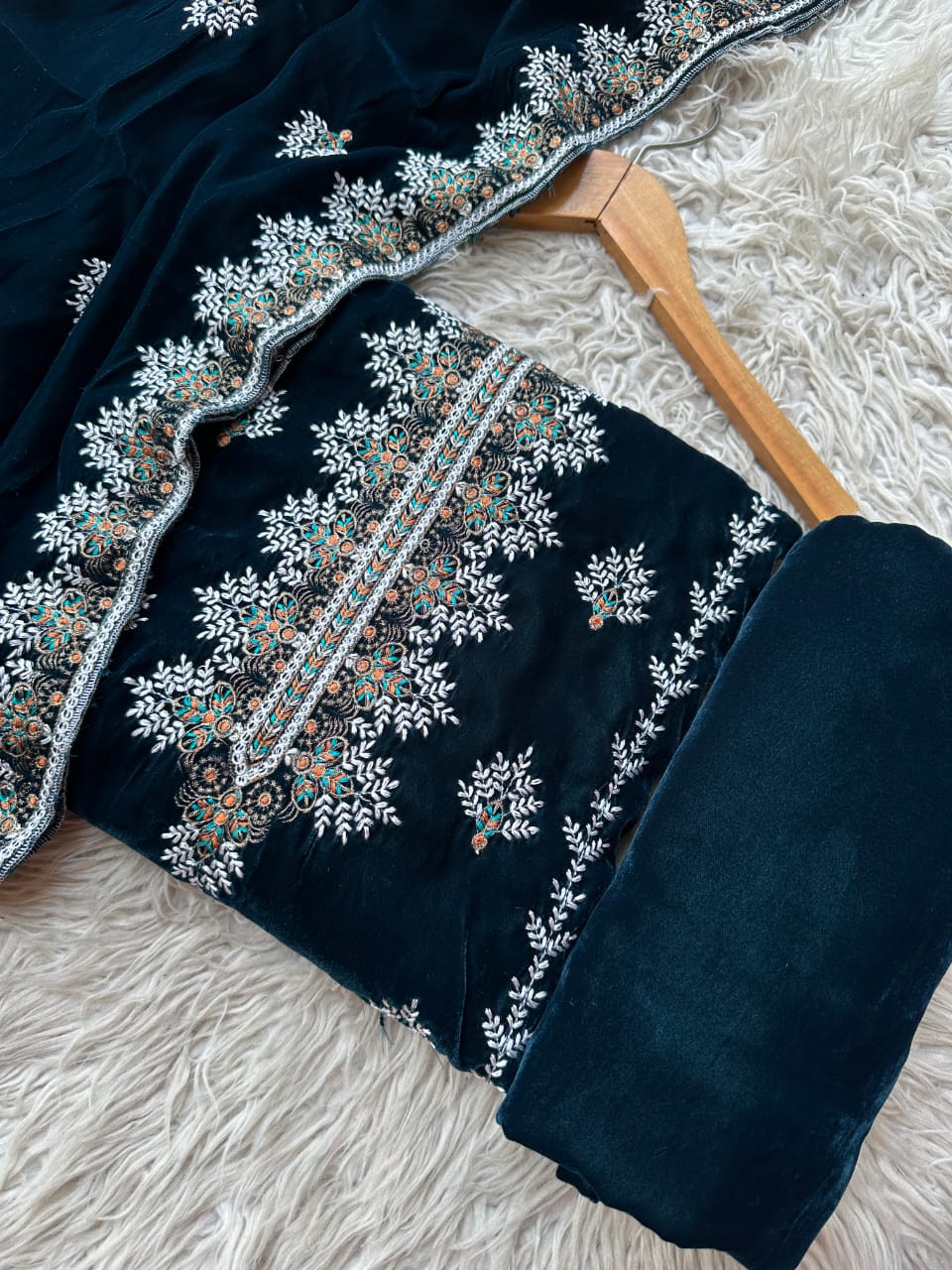 CV17 - Charizma Velvet Embroidered 3P