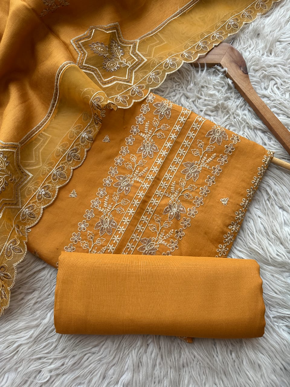 CH34 - Charizma Unstitched Embroidered Winter 3P