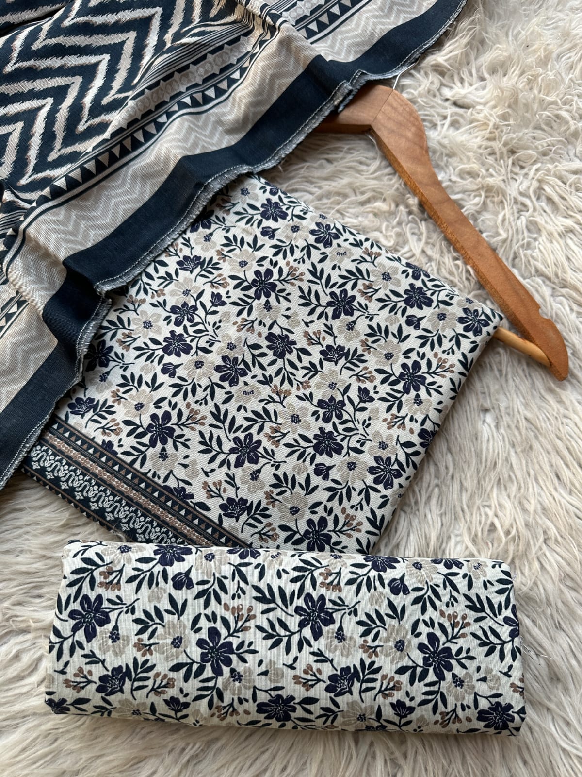 BSK14 - Bin Saeed Unstitched 3 Piece Khaddar