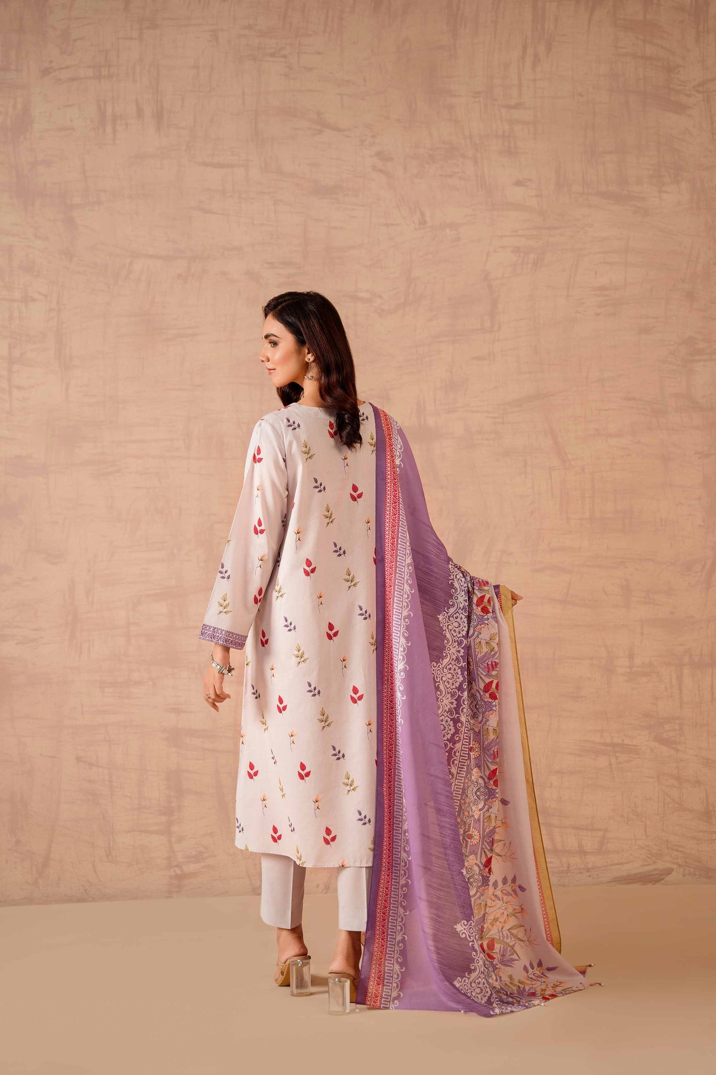 42301 - Nishat Printed Lawn 3P
