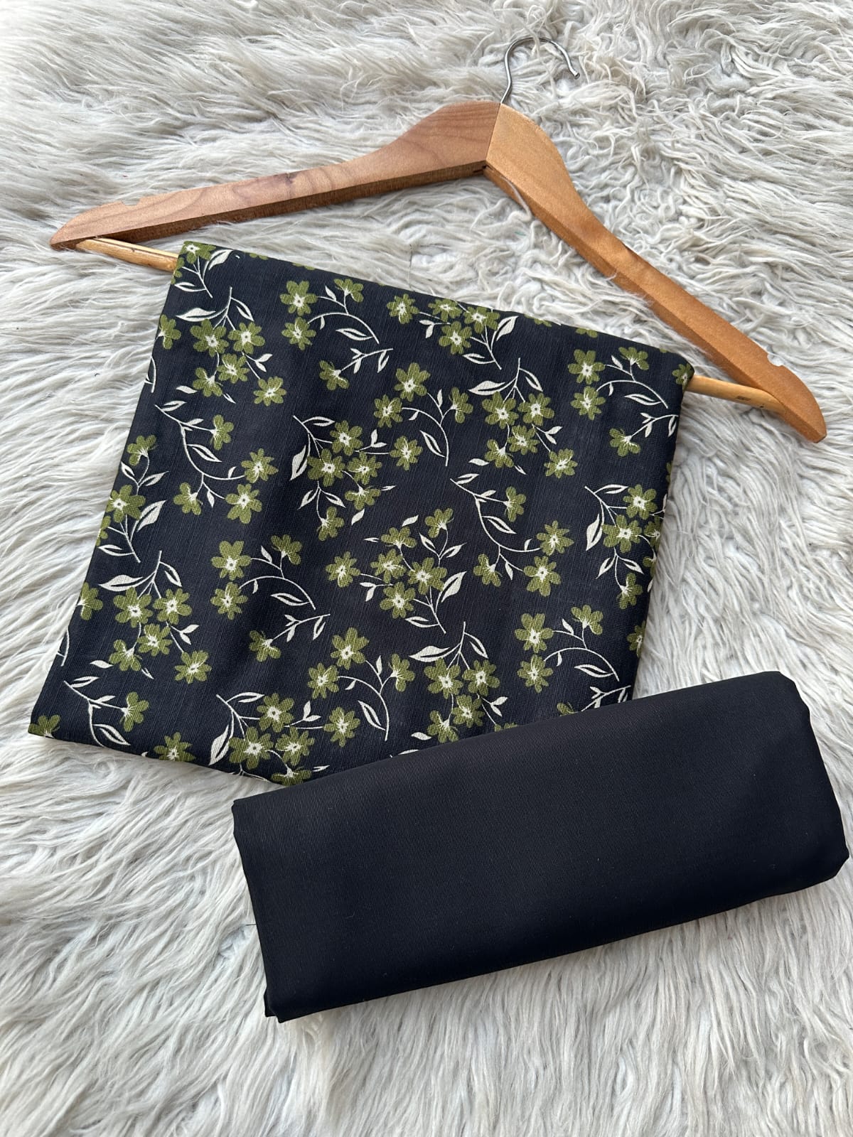 AL205 - Alkaram Printed Khaddar 2P