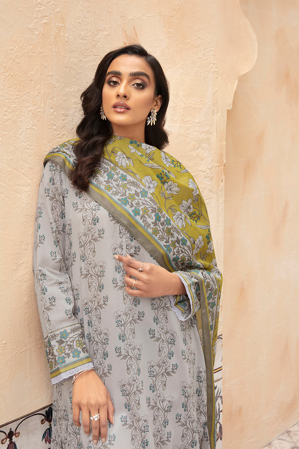 520188 - Nishat Printed Lawn 3P