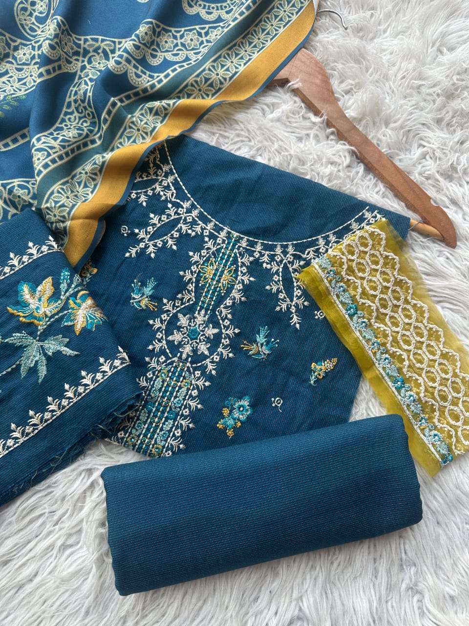 CH72 - Charizma Unstitched Embroidered Winter 3P