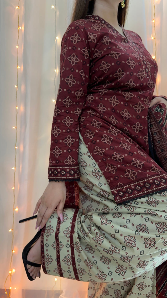 BSN21 - Bin Saeed Unstitched 3 Piece Lawn