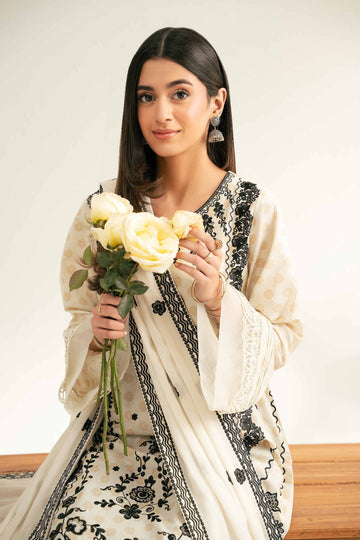 42501878 - Nishat Lawn Embroidered 3P