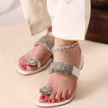 Side view of Gulfaam Kolhapuri chappal showing traditional design and fit for women