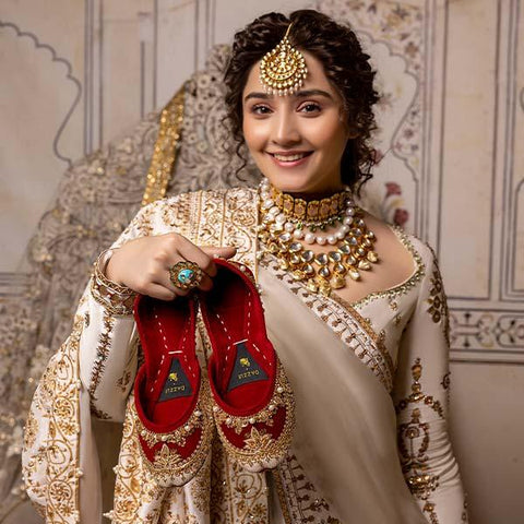 red bridal khussa