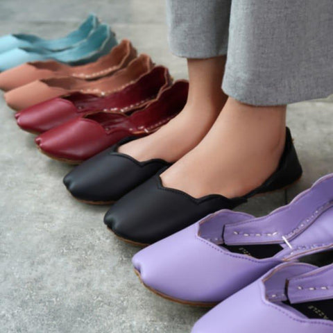 black ladies jutti