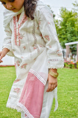 Tarkashi White Rose B